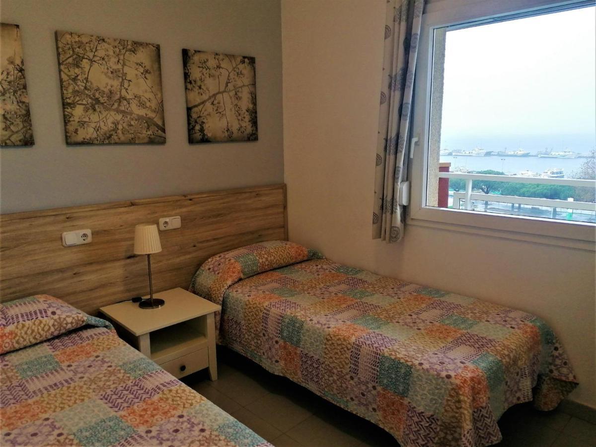 ロザス2166 Rocmar 1 4-C, Excelente Situacion Frente Al Puerto Pesquero Y Con Vista A La Bahia. Gran Terraza. Gran Parking Publico Delante. - Es-258-30アパートメント エクステリア 写真